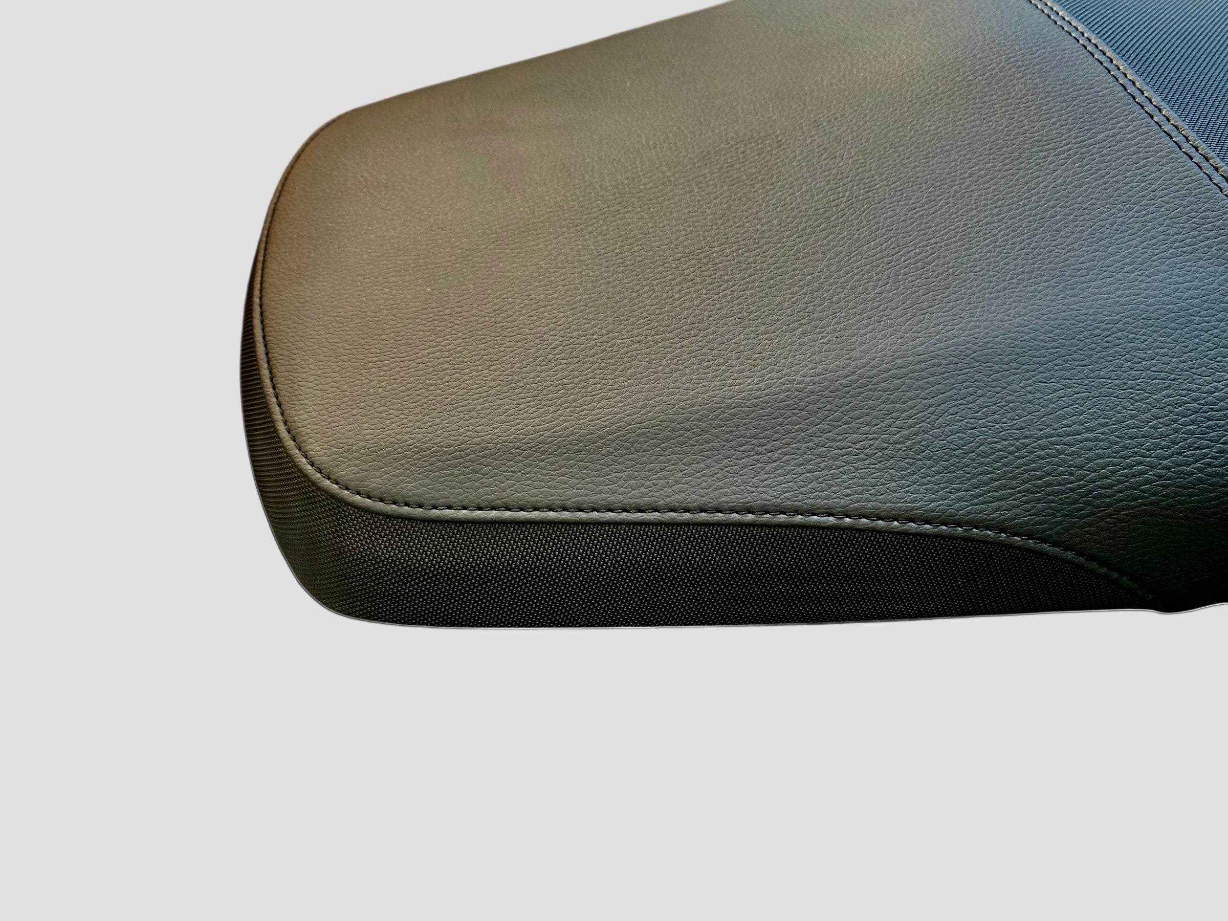 Rivestimento (fodera) Sella Honda SH 125 / 150 (2013–2016) – Ecopelle + Antiscivolo – Cuciture a Scelta